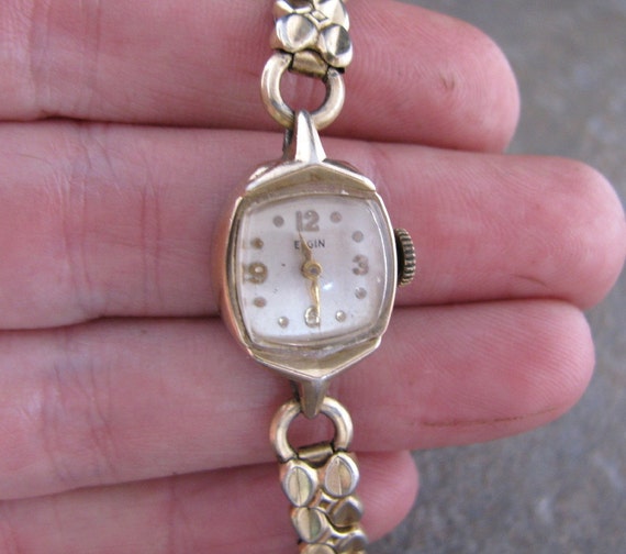 vintage 1960s Ladies Elgin Watch