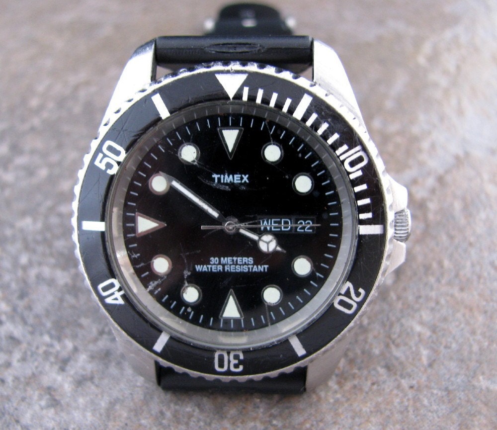 Vintage Mens Timex Stainless Steel Quartz Divers Style Watch