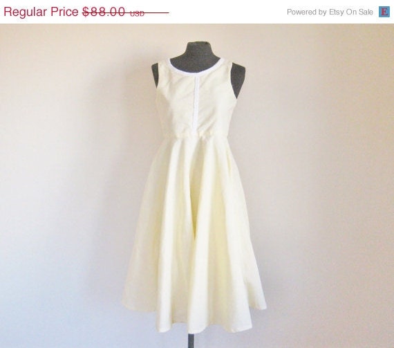 Vintage 60's Yellow Full Skirt Dress by perniejaynevintage on Etsy