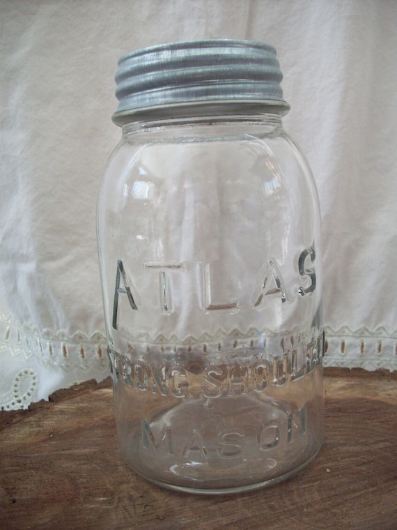 Vintage Atlas Strong Shoulder Mason Jar Quart Size