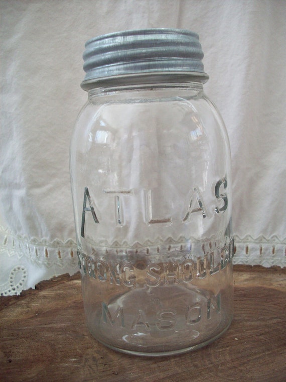 Vintage Atlas Strong Shoulder Mason Jar Quart Size