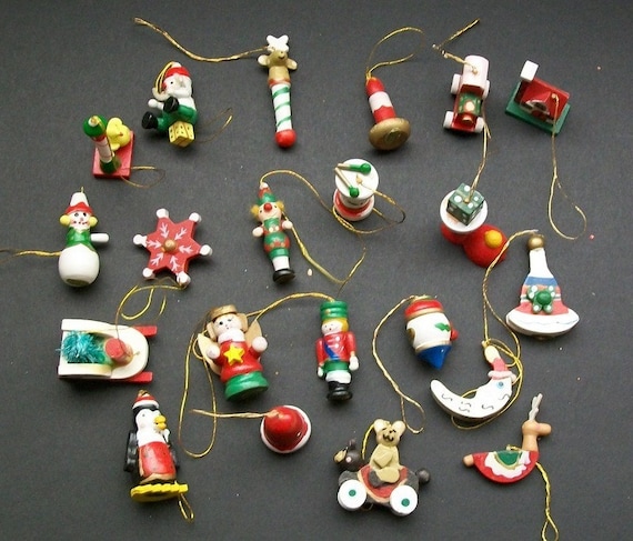 Vintage Miniature Wooden Ornaments.... 21pcs.... by luckedogsattic