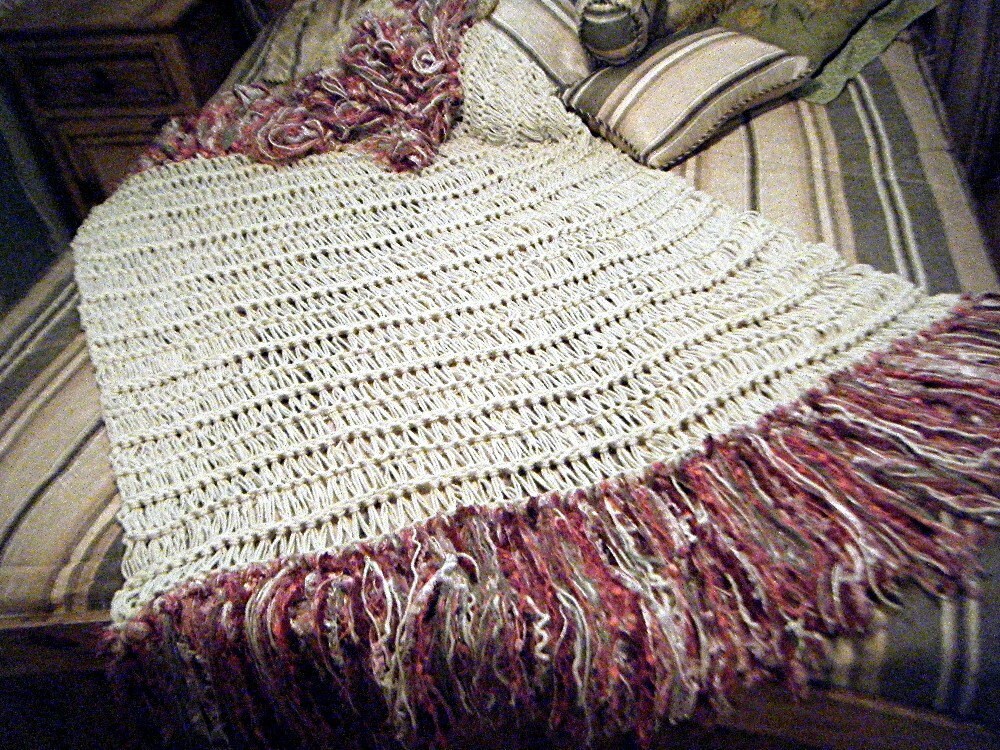 Cottage Chic Rose Pink Throw Blanket. Shabby Chic by CricketsHome