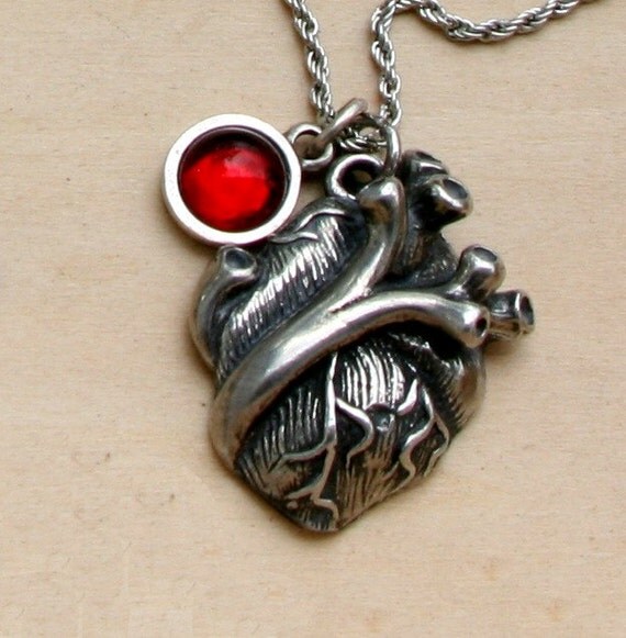 Anatomical heart necklace