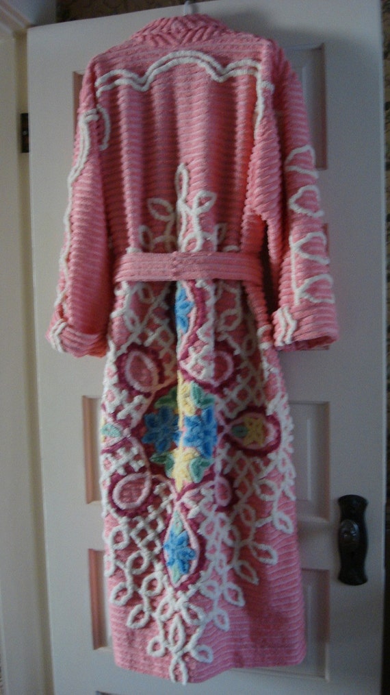 Vintage Chenille Robe Plush and Colorful by MemoriesToTouch