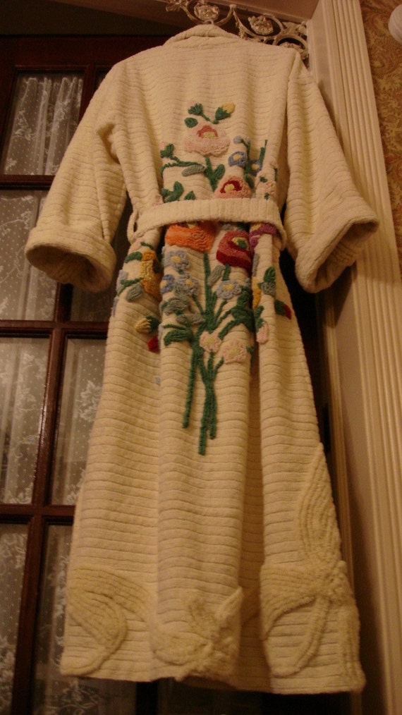 Vintage Chenille Robe with Needletuft Bouquet by MemoriesToTouch