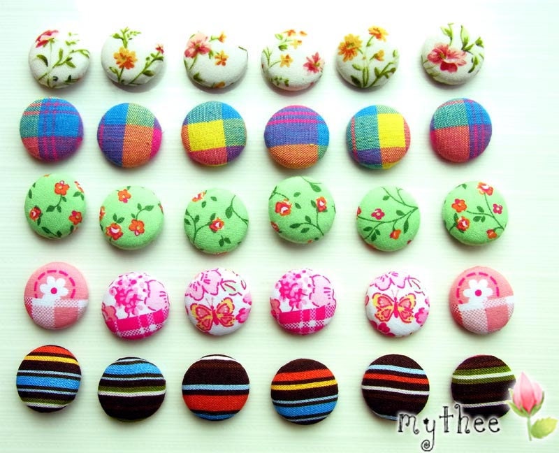 7/8 Inch Fabric Covered Buttons Set of 30 The Garden