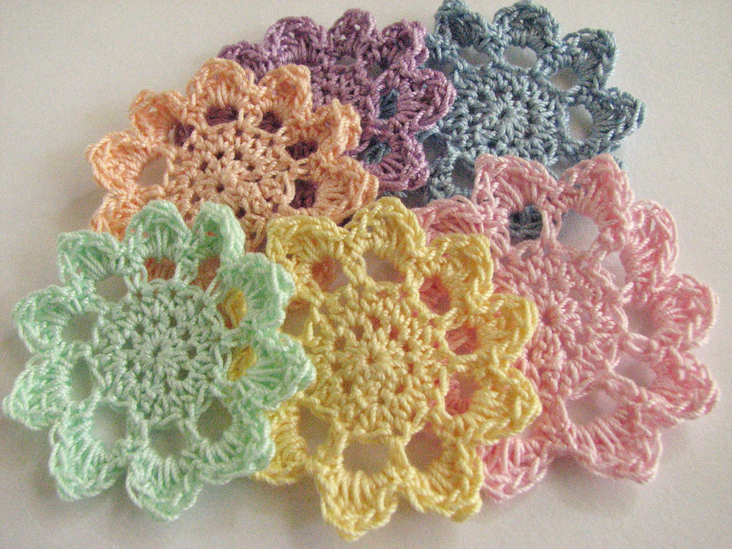 Thread Crochet Flowers 6 Pastel Colors