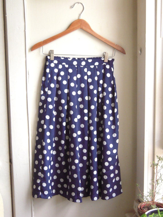 Vintage navy blue and white pleated polka-dot skirt