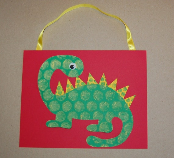 bubble wrap dinosaur craft