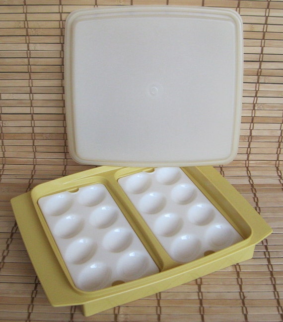 Items similar to Vintage Tupperware Deviled Egg Container on Etsy