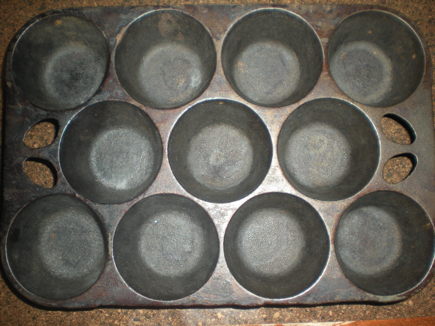 Wagner Ware Griswold Cast Iron Muffin Pan Made in USA