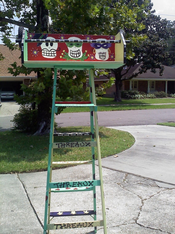 mardi gras ladder stand