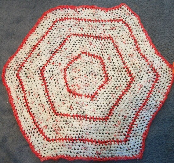 Items similar to Plarn rug made from plastic bag yarn (grocery bags