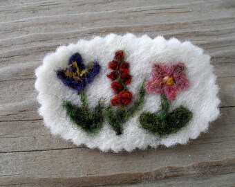 Needle Felted Brooch wildflowers