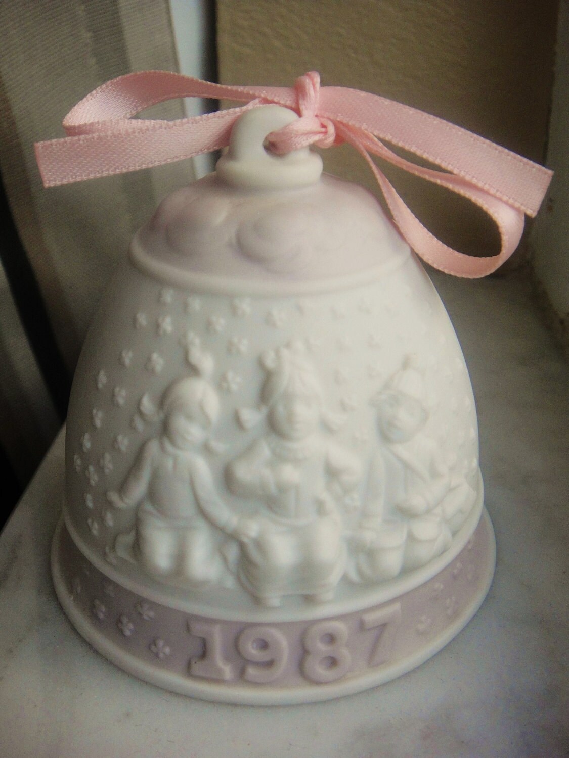 Lladro 1987 Christmas Bell