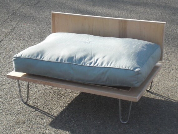 Indoor elevated dog bed picture