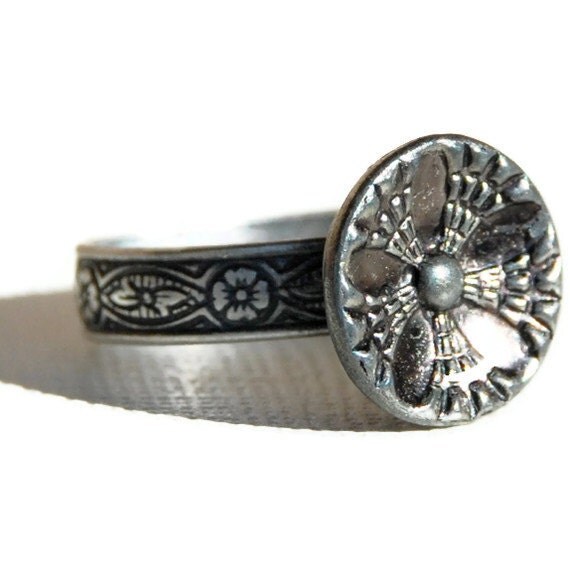 Vintage Button Ring silver flower with ornate band by ...