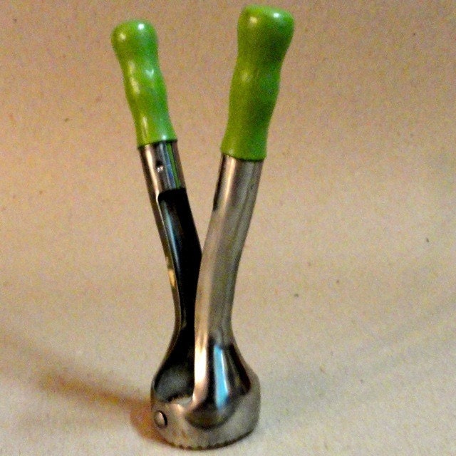 Vintage grapefruit corer mellon baller green handle