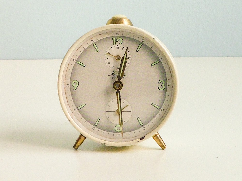 Vintage wind up mechanical alarm clock white Mauthe Famos