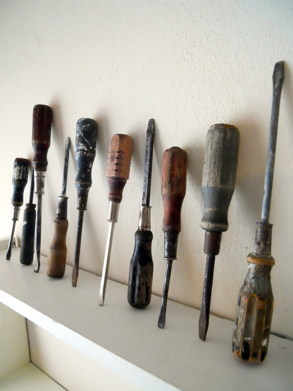 10 Vintage Wooden Handled Screwdrivers
