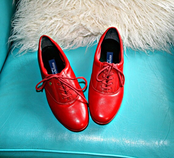 80s CHERRY RED LEATHER Easy Spirit Tennis Shoes by retroandme