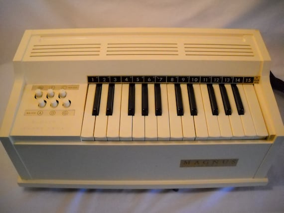 Vintage Electric Organ 28