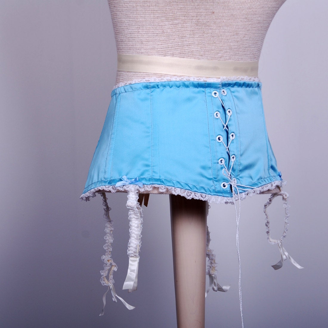 garter waist cincher