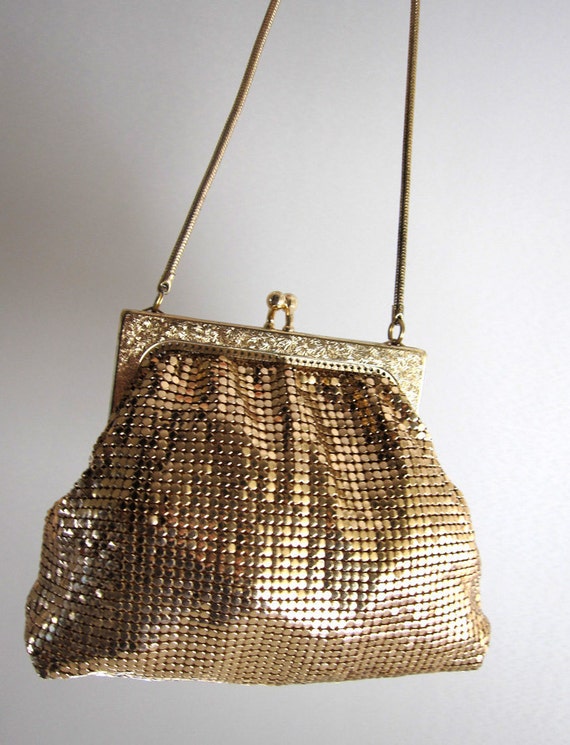 Vintage retro 1970s Gold Glomesh Evening Bag