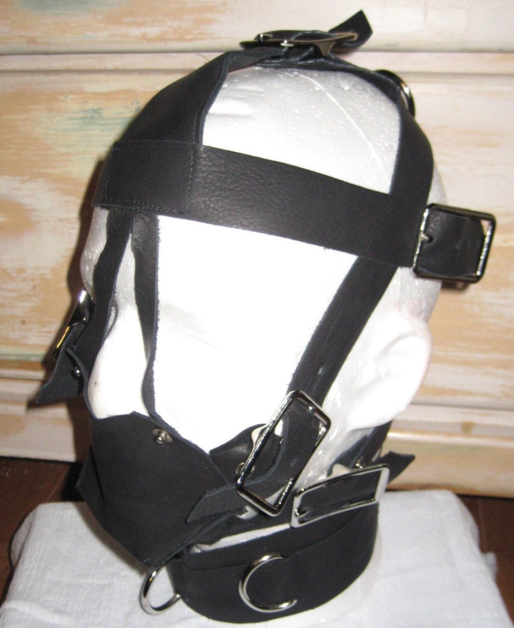 Buckle leather gimp mask