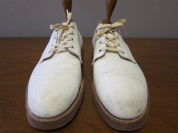 1960s White Suede Bucks Shoes Red Brick by NewtonStreetVintage