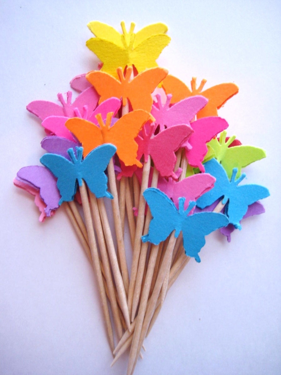 24 Bright Monarch Butterfly Party Picks by