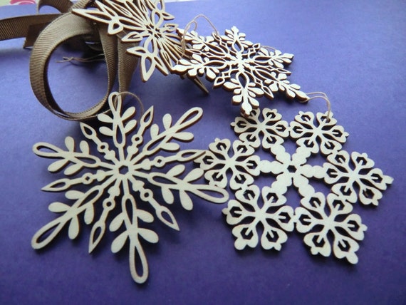 Balsa Wood Snowflake Craft Tags or Ornaments 33 by saffronfields