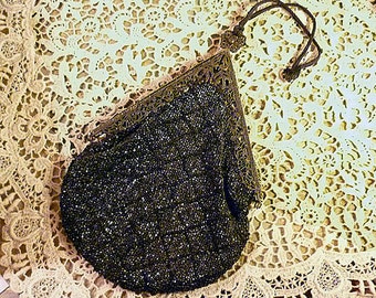 Antique Victorian beaded handbag with unique filigree frame