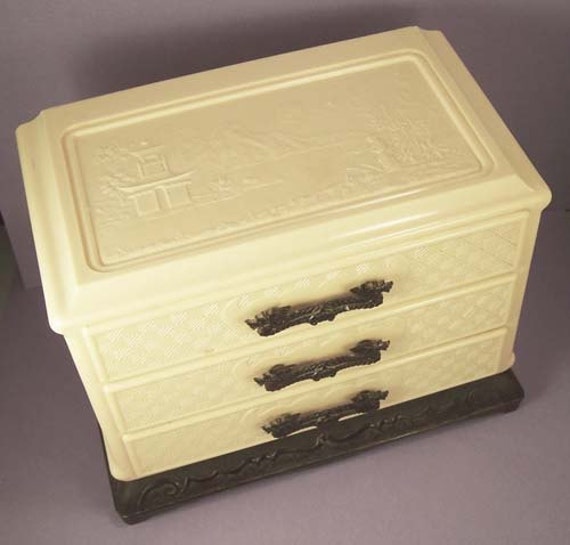 Vintage Ivory Color Celluloid Chinese Trinket Jewelry Box