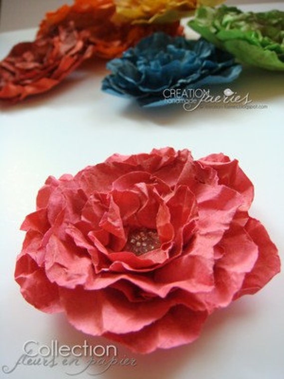 Items similar to Handmade paper flowers wedding favors or embellishment 4 per box on Etsy