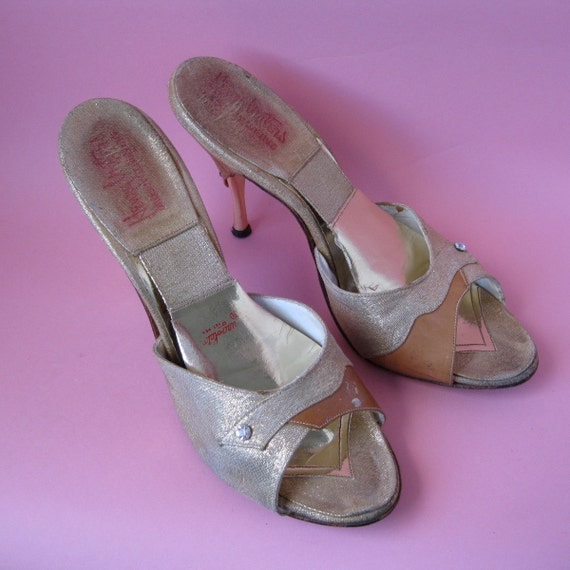 Vintage 1950s Gold Springolator Shoes Peep Toe Spiked High