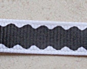 Pretty Black Scallops on white 3/8" grosgrain ribbon- 3 yards Il_170x135
