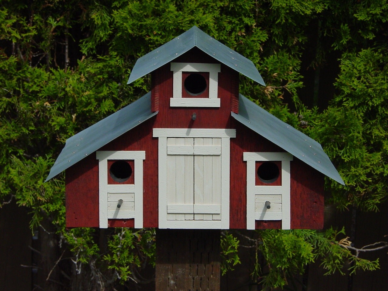 Barn Style Birdhouse