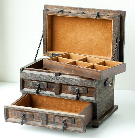 Vintage musical jewelry box rustic primitive by TarragonVintage