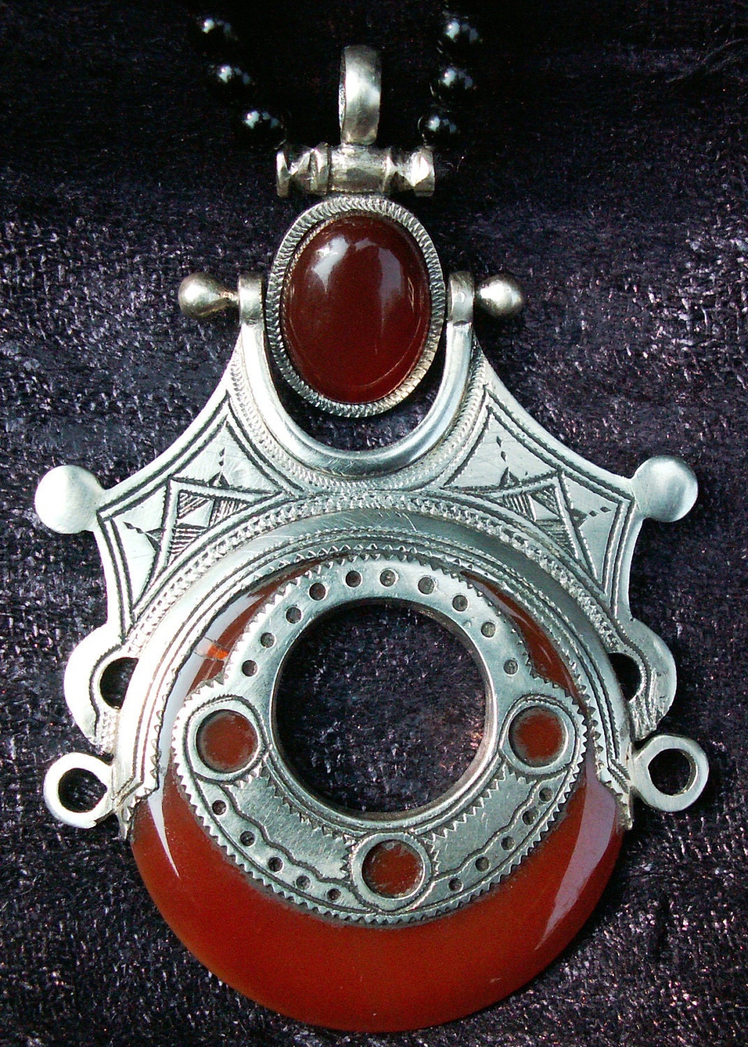 Tuareg Silver Pendant with Agath