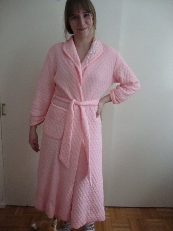 Classic Quilted Pink Nylon Robe, Size Small/Medium