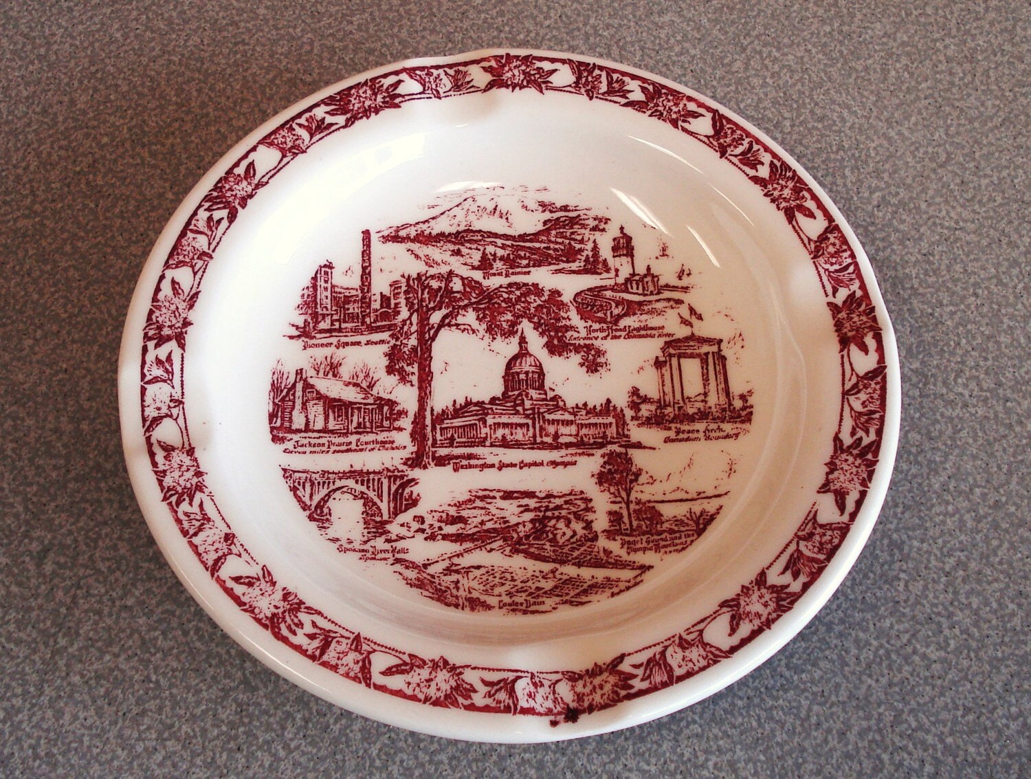 Vernon Kilns Pottery Washington DC Capitol Ashtray.