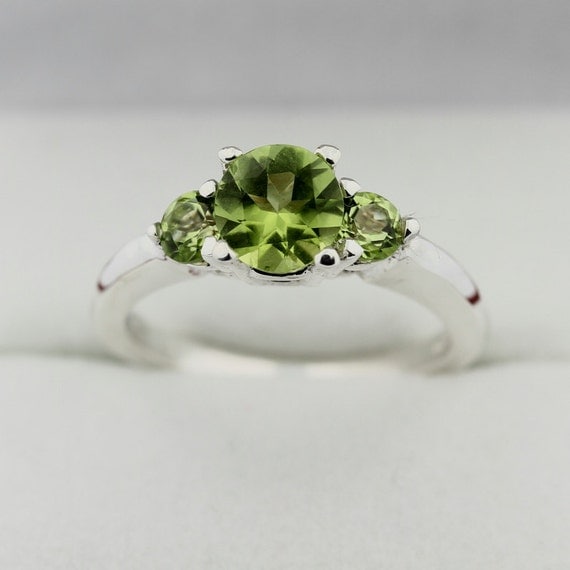 3 Stones 1.25 cts Natural Green Peridot Solid 14K by GNGJewel