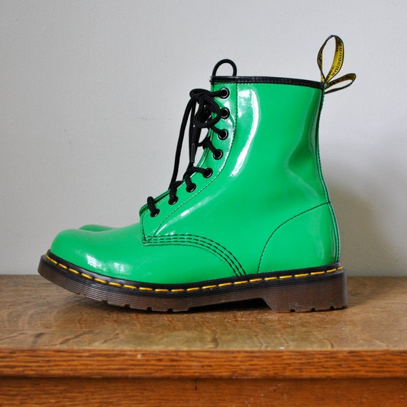 vintage classic 90s lime neon green patent leather dr martens