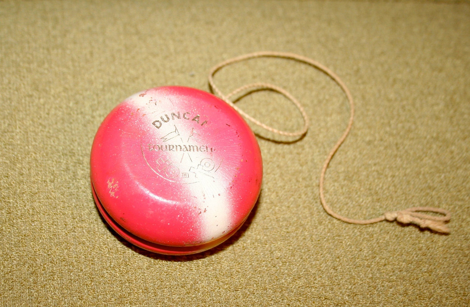 Duncan Tournament YoYo toy vintage red 1960s
