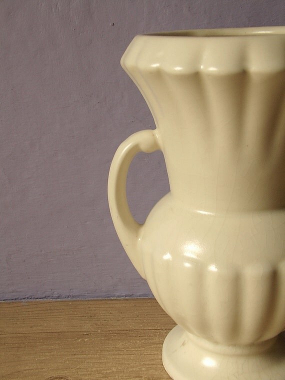 Vintage 1940's USA pottery vase ceramic vase by ShoponSherman