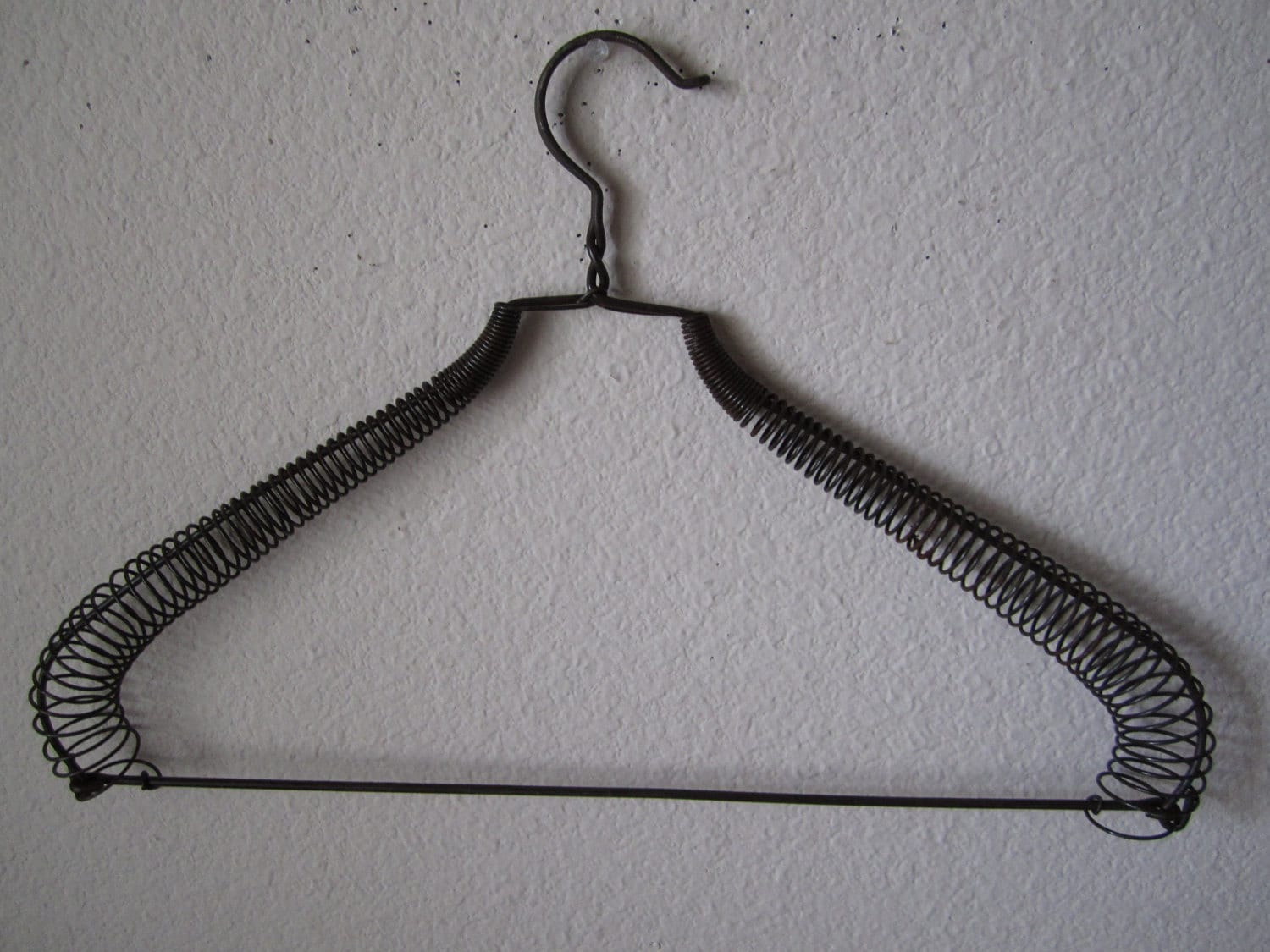 vintage-metal-clothes-hanger-industrial-design