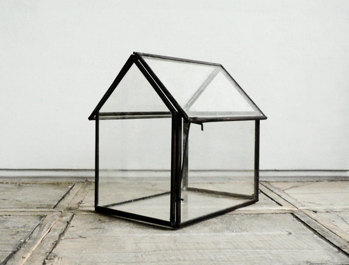 VINTAGE ///// Glass House Terrarium