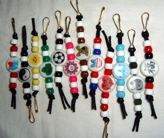 Items similar to Pony Bead Keychain, zipper pull on Etsy